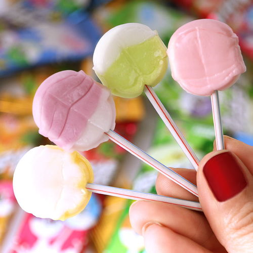 宏源仔仔棒網(wǎng)紅棒棒糖酸酸甜甜好吃的水果味硬糖兒童零食糖果批發(fā)